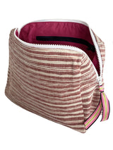 The Tucker Point Pouch